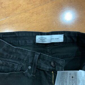 Levi mid rise skinny women jeans size 26